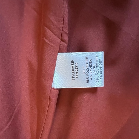 NWT- Skies are Blue Amber Satin Blazer Size- Medium - Picture 8 of 9